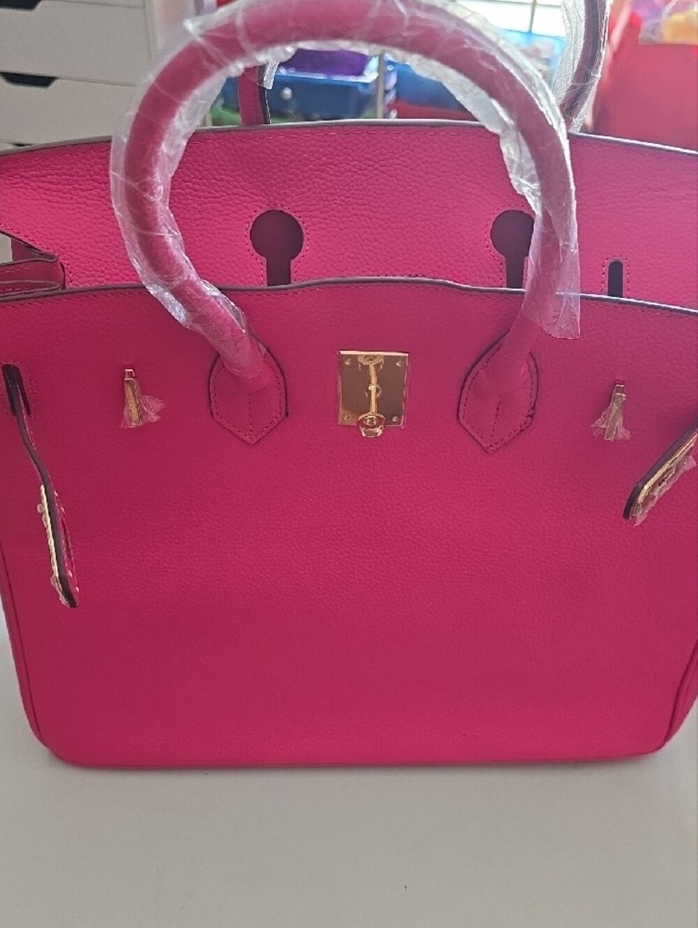 Women’s Hot Pink Structured Tote Bag with Gold Hardware - Picture 4 of 6